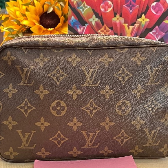 AUTHENTIC Louis Vuitton Trousse Pouch 23 Clutch - Picture 2 of 16